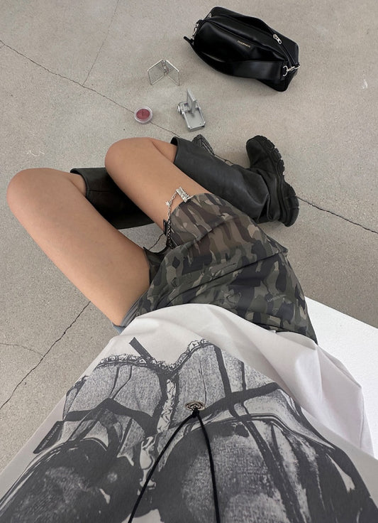 SNAP CORSET GRAPHIC T-SHIRT / WHITE