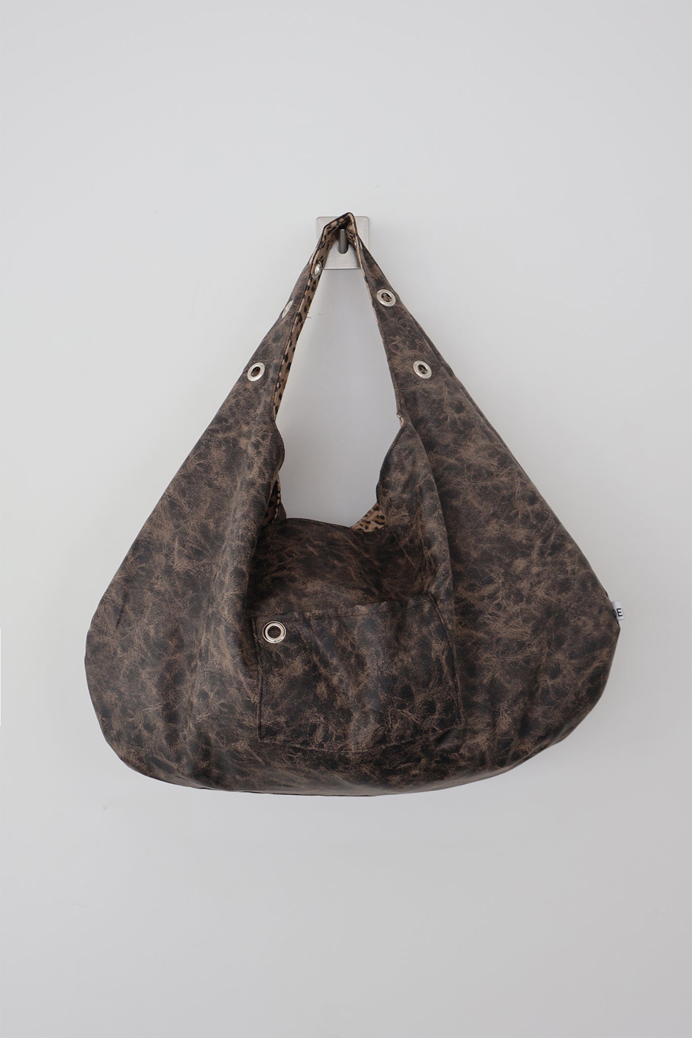 Eyelet Leather Bag / Brown