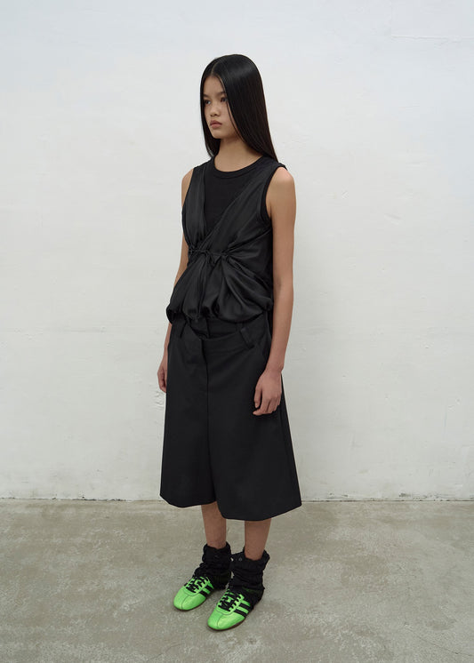 DOUBLE WAISTED BERMUDA SHORTS (BLACK)