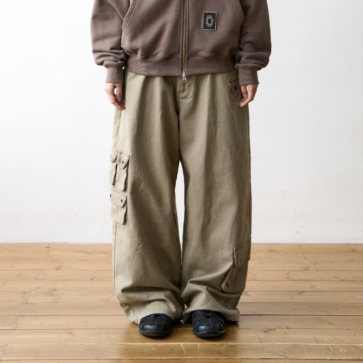 TCM multi cargo pants (beige)