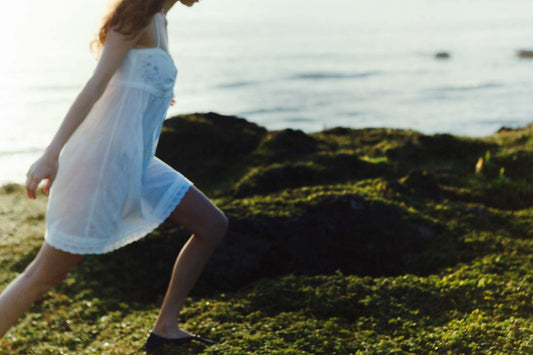 SOLAR STITCH MINI DRESS WHITE