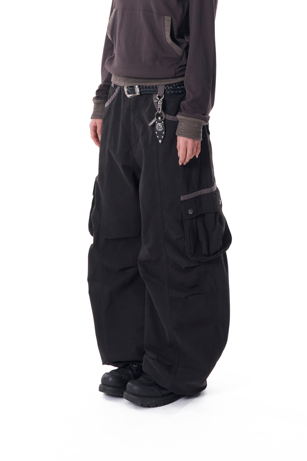 Knee Pin-tuck Contrast Cargo Pants (Black)