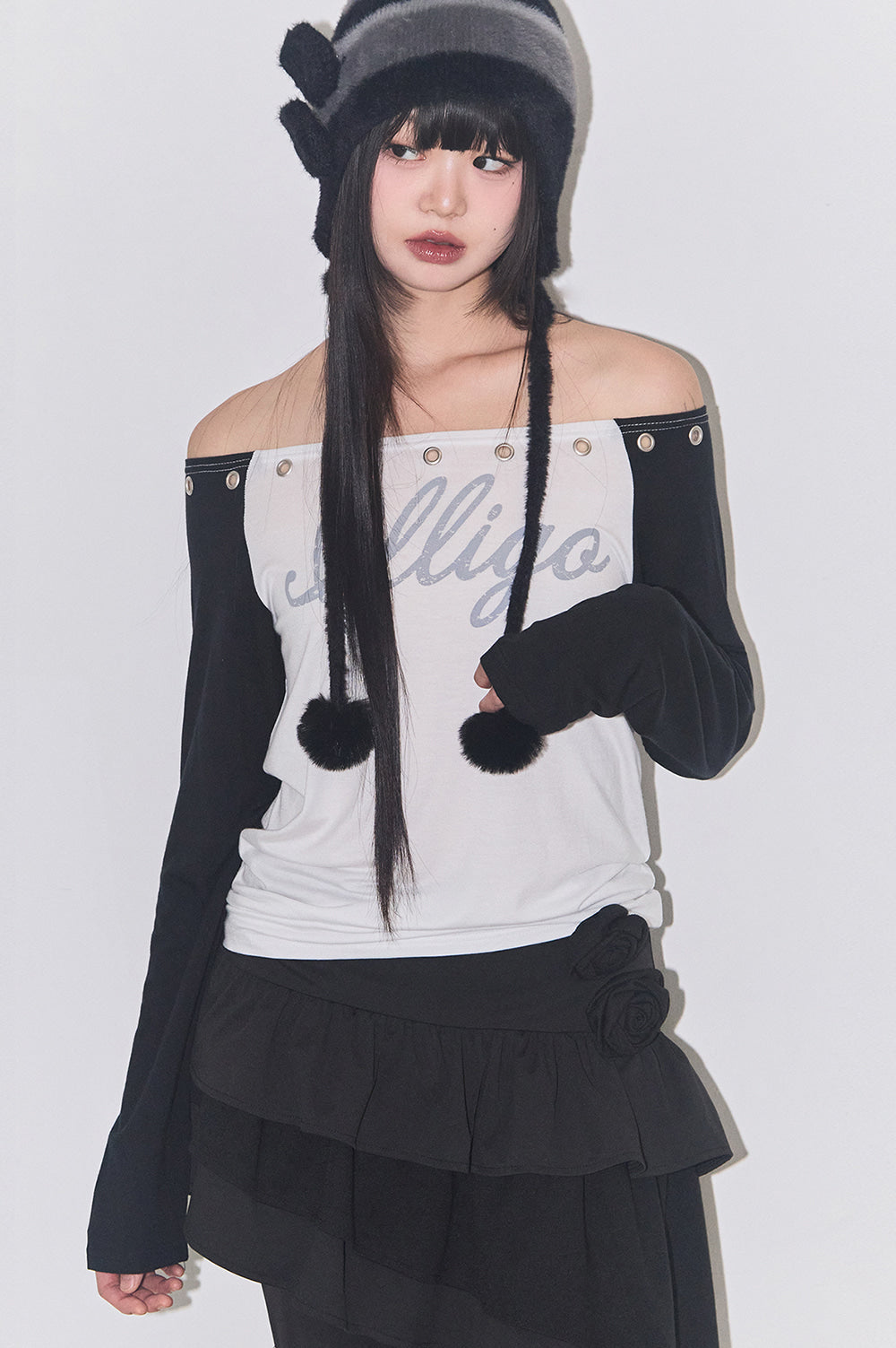 Raglan off-shoulder long-sleeve black