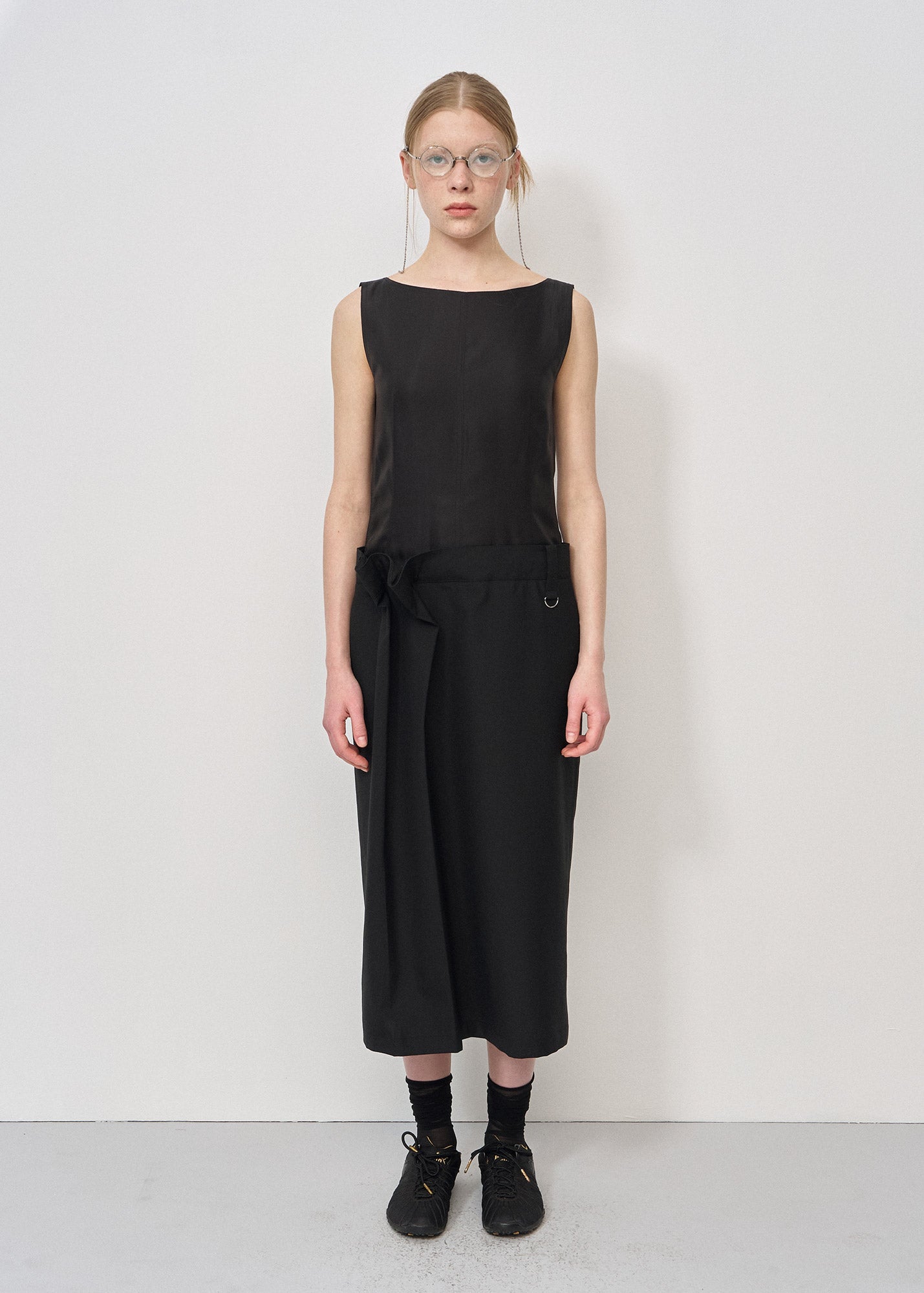PLEATS DETAIL DRESS (BLACK)