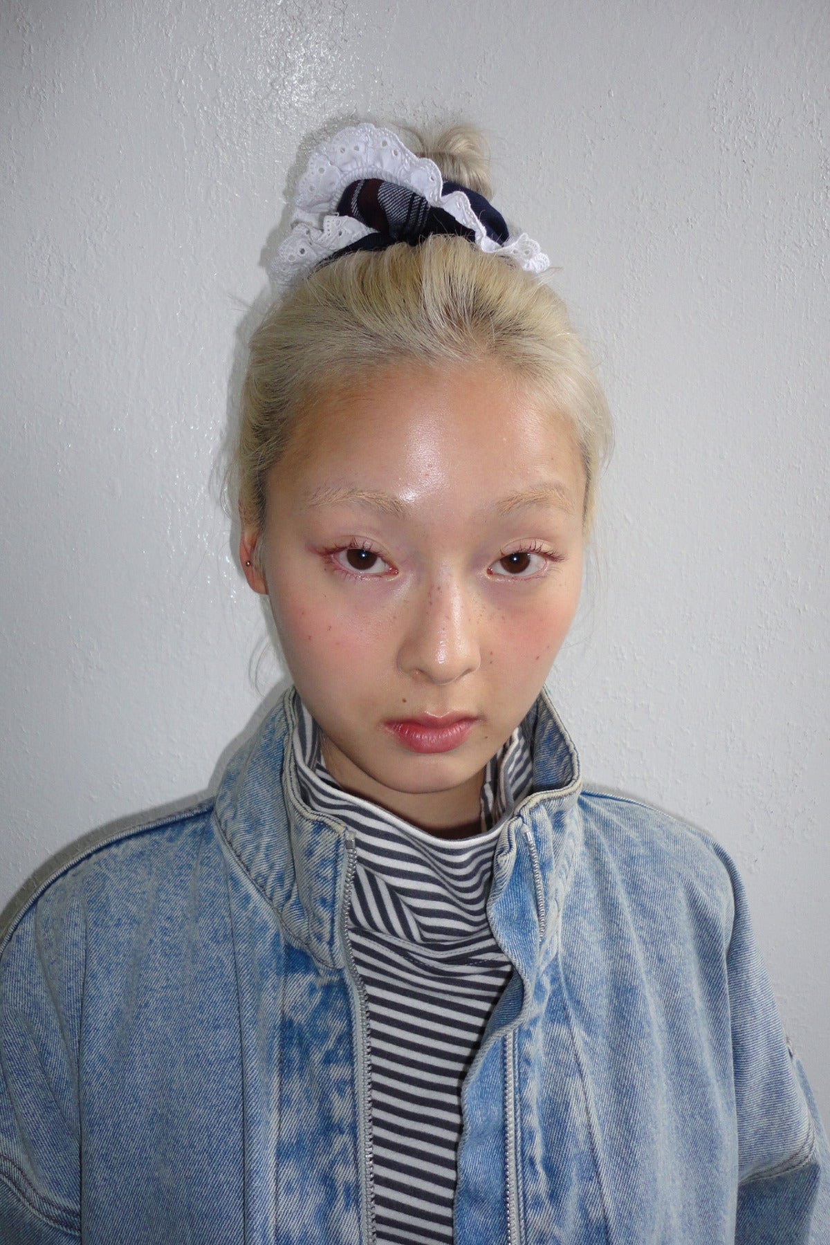 CHECK LACE SCRUNCHIE - NAVY