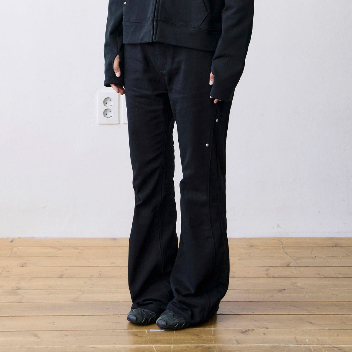 TCM flare snap pants (black)