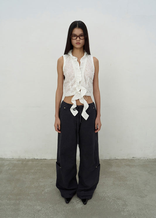 RUFFLED SLEEVELESS SHIRT (IVORY)