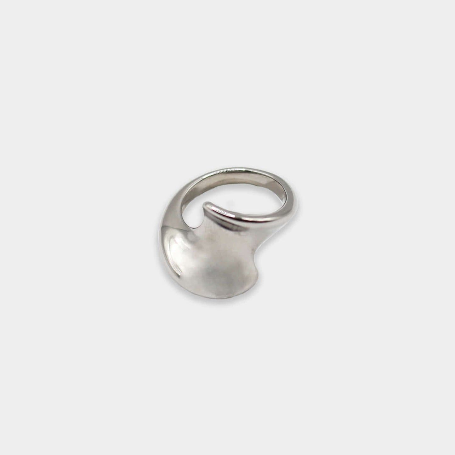 Fluid Curve Ring