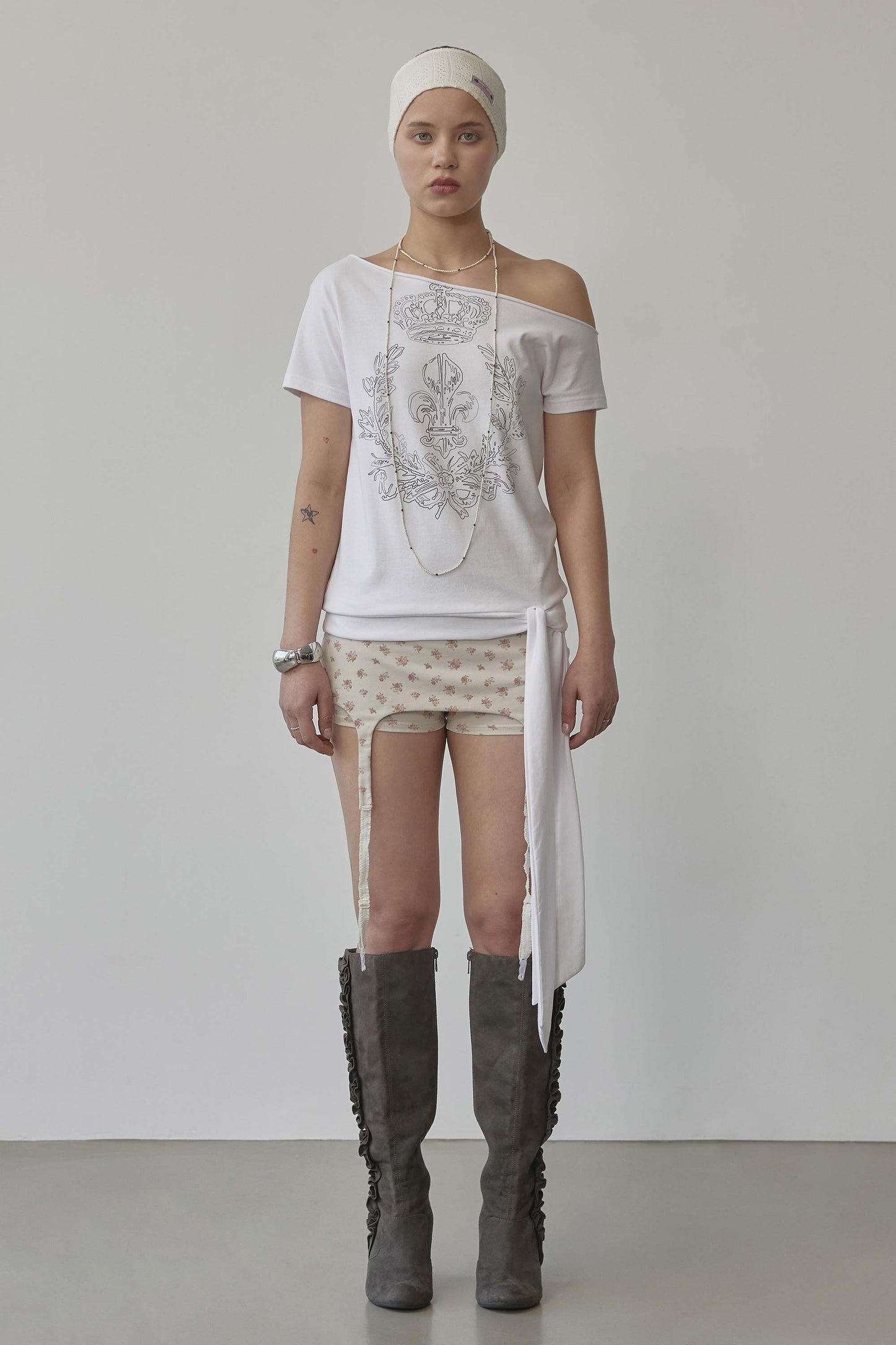 Chateau Shithole Tie Tee White