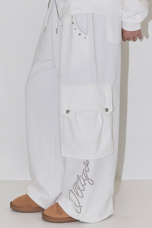 Studded cargo sweat pants White