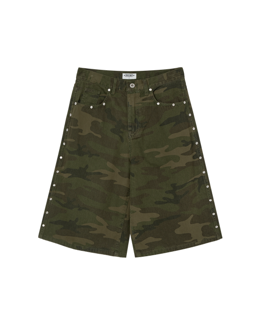 STUD SHORTS [CAMO]