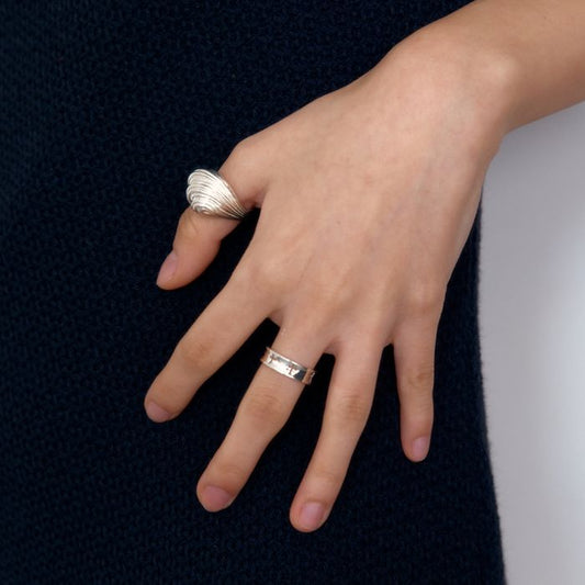 Cross Hole Ring Slim / matt texture