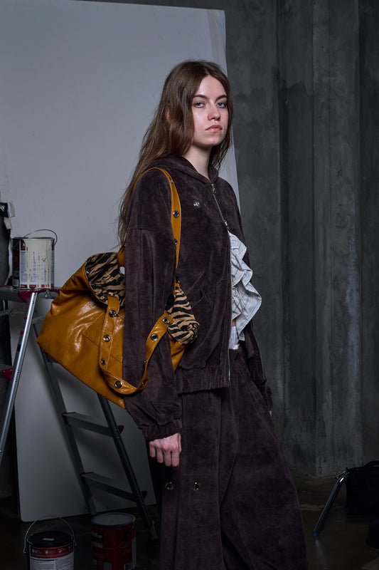 EYELET LEATHER BAG (VER.2) – CAMEL [EXCLUSIVE]