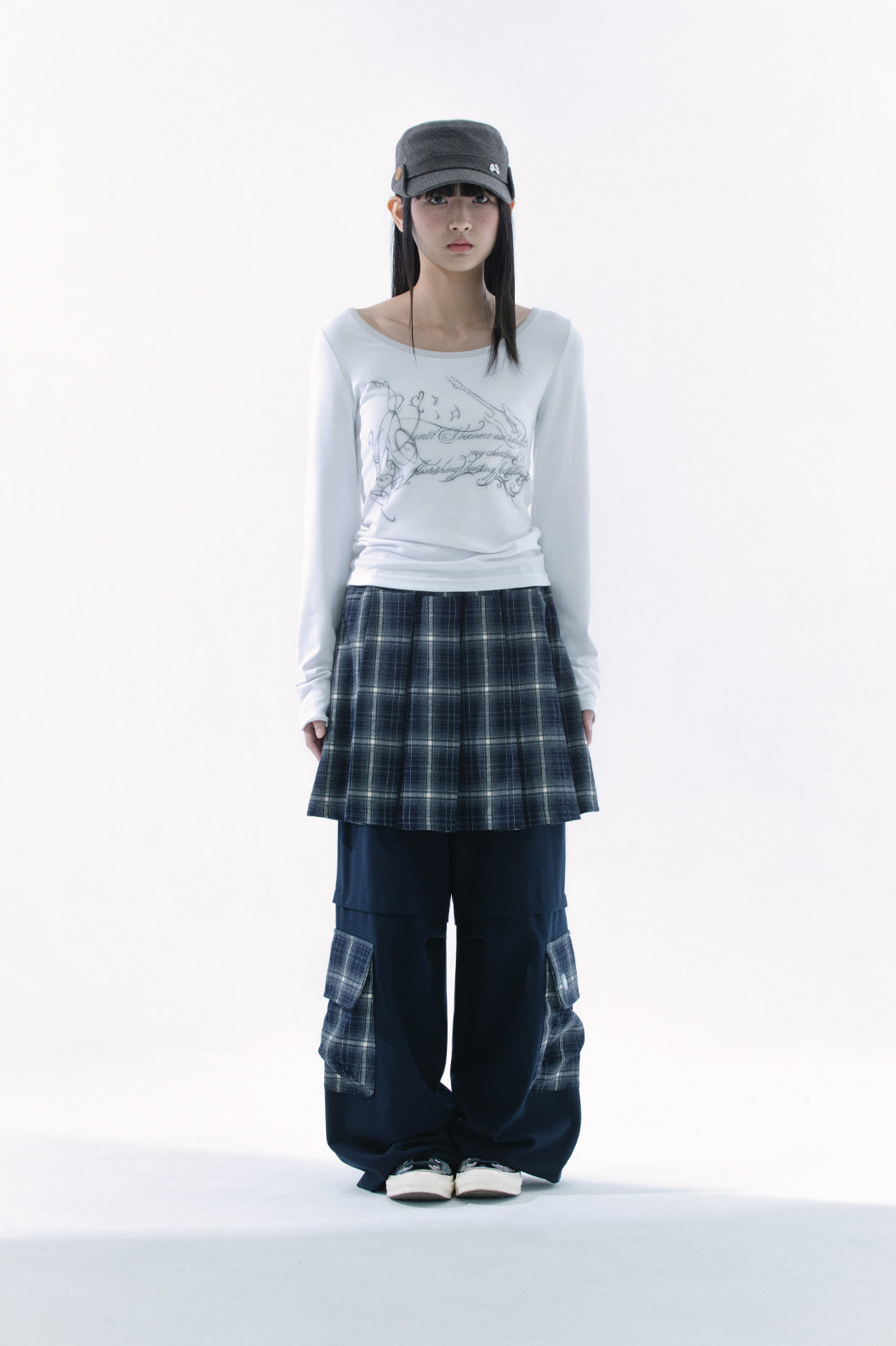 Slit button printed top (White)