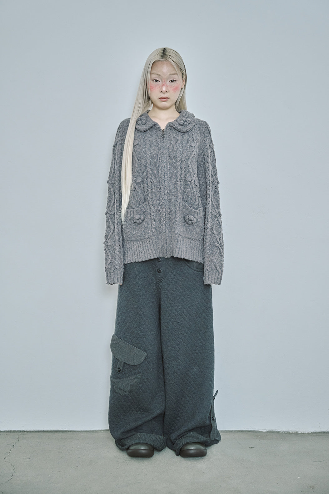 Quilted flap button pants (Charcoal)