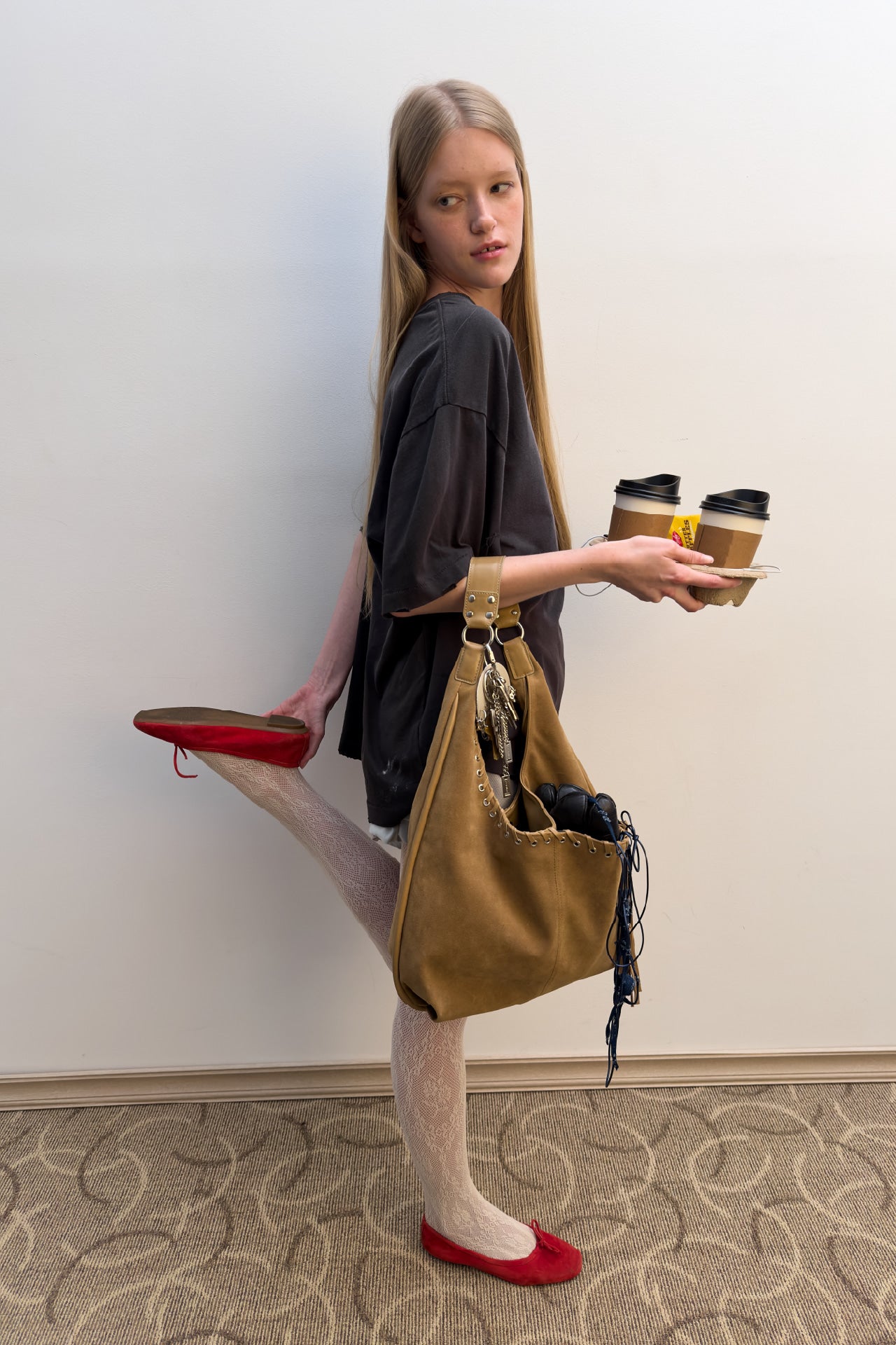 Medium Slash Hobo Bag / Suede beige