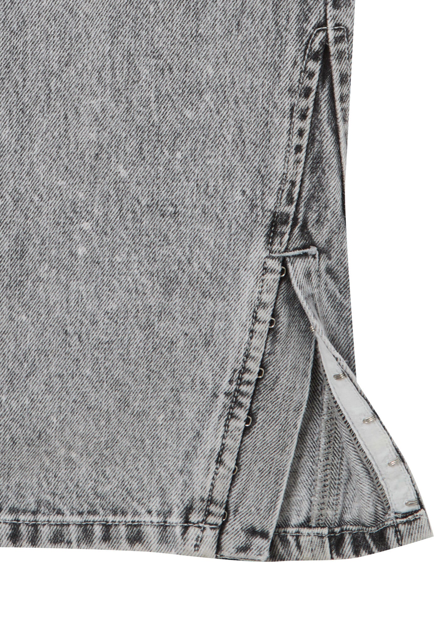 HOOK DETAIL SLIM DENIM