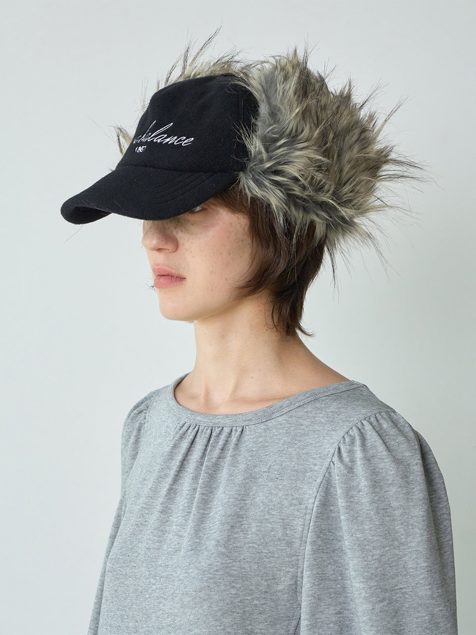 Fur Earflap Ball Cap [Black]