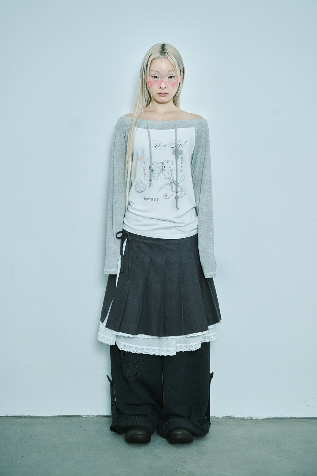 Love sick drawing off-shouler top (Ivory)