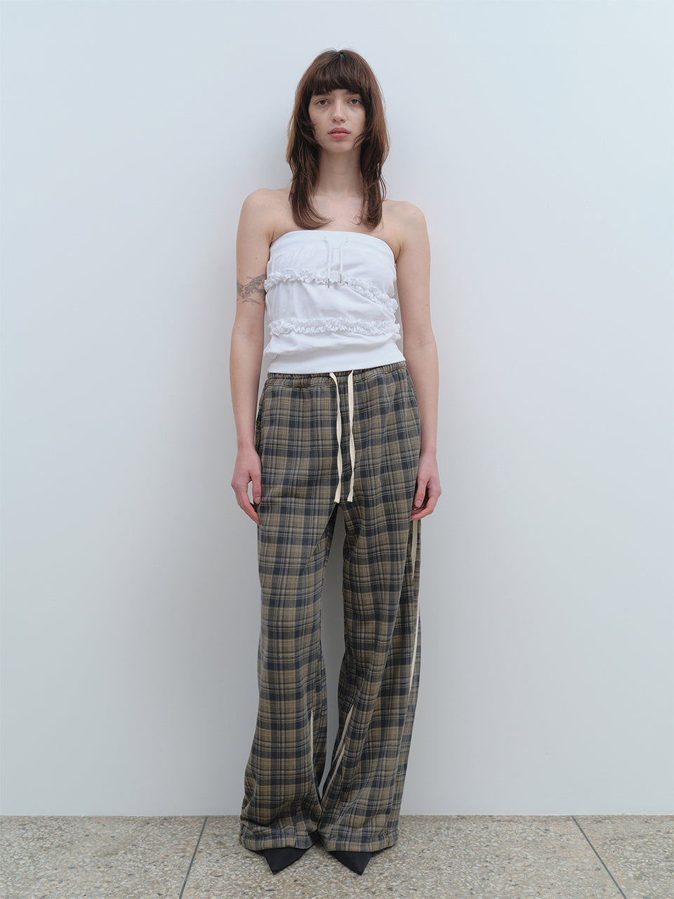 Curved Loose Track Pants [Brown]