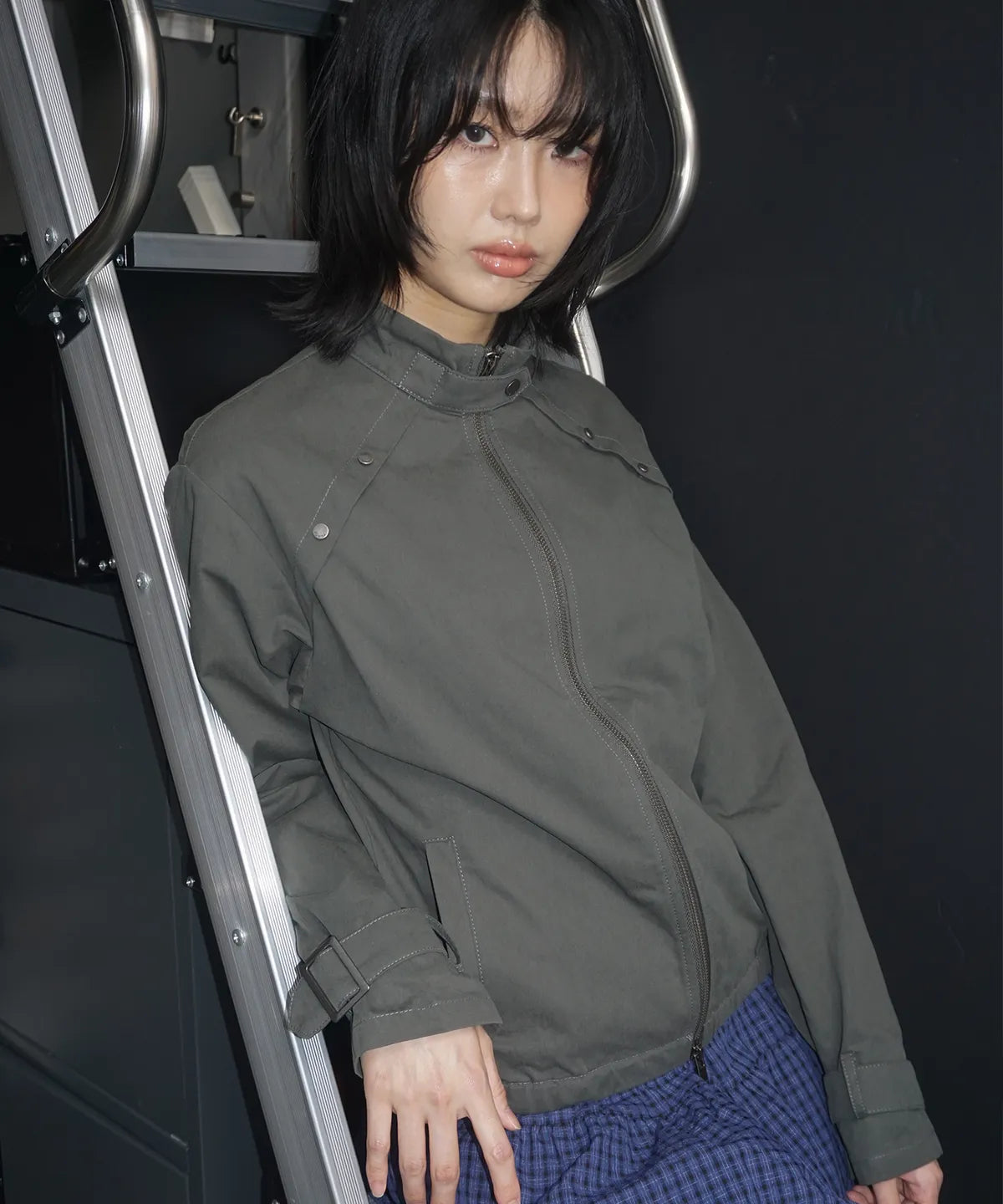 High-neck Standard Strap Beaded Point Blue Jean Jacket / 2 Color