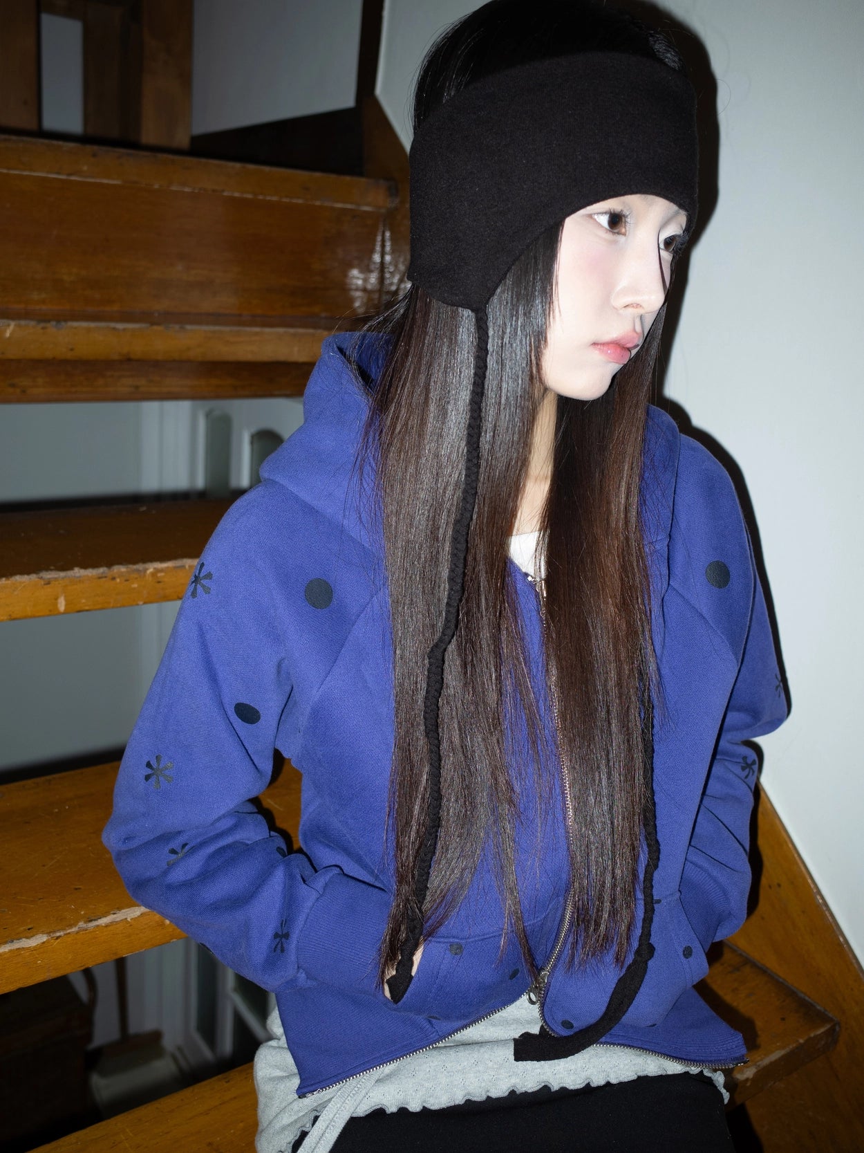 ON HAIR BAND (BLACK) 