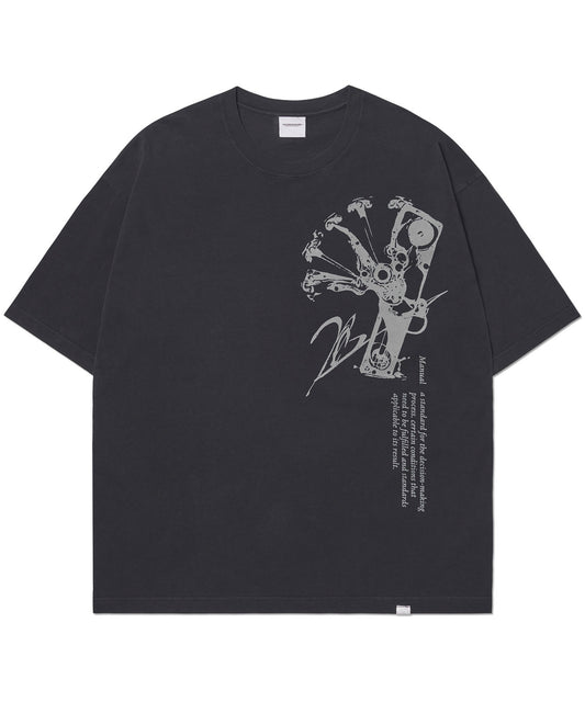GEAR MANUAL GRAPHIC T-SHIRT - WASHED BLACK