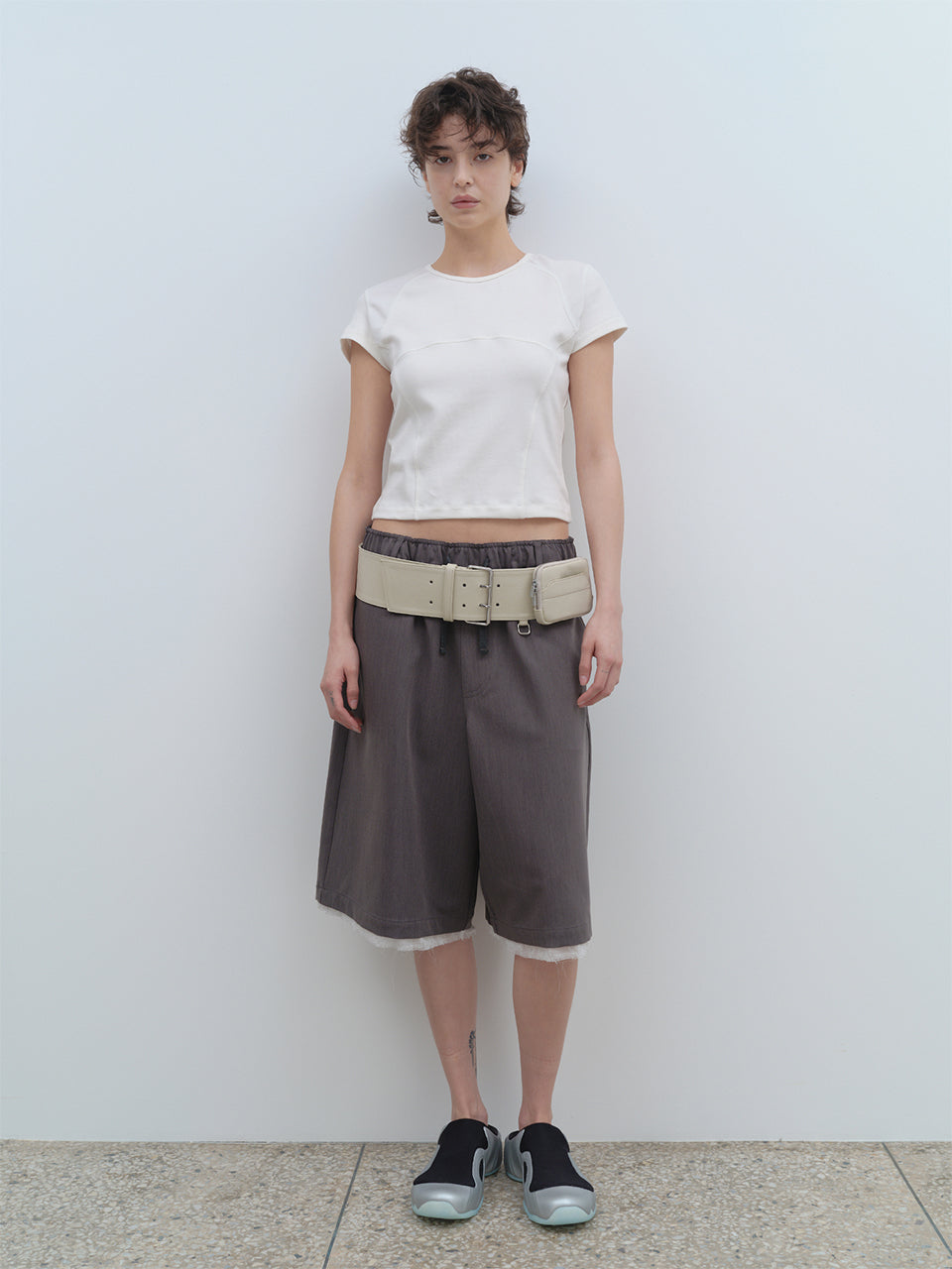 Cut Off Triming Bermuda Shorts [Charcoal]