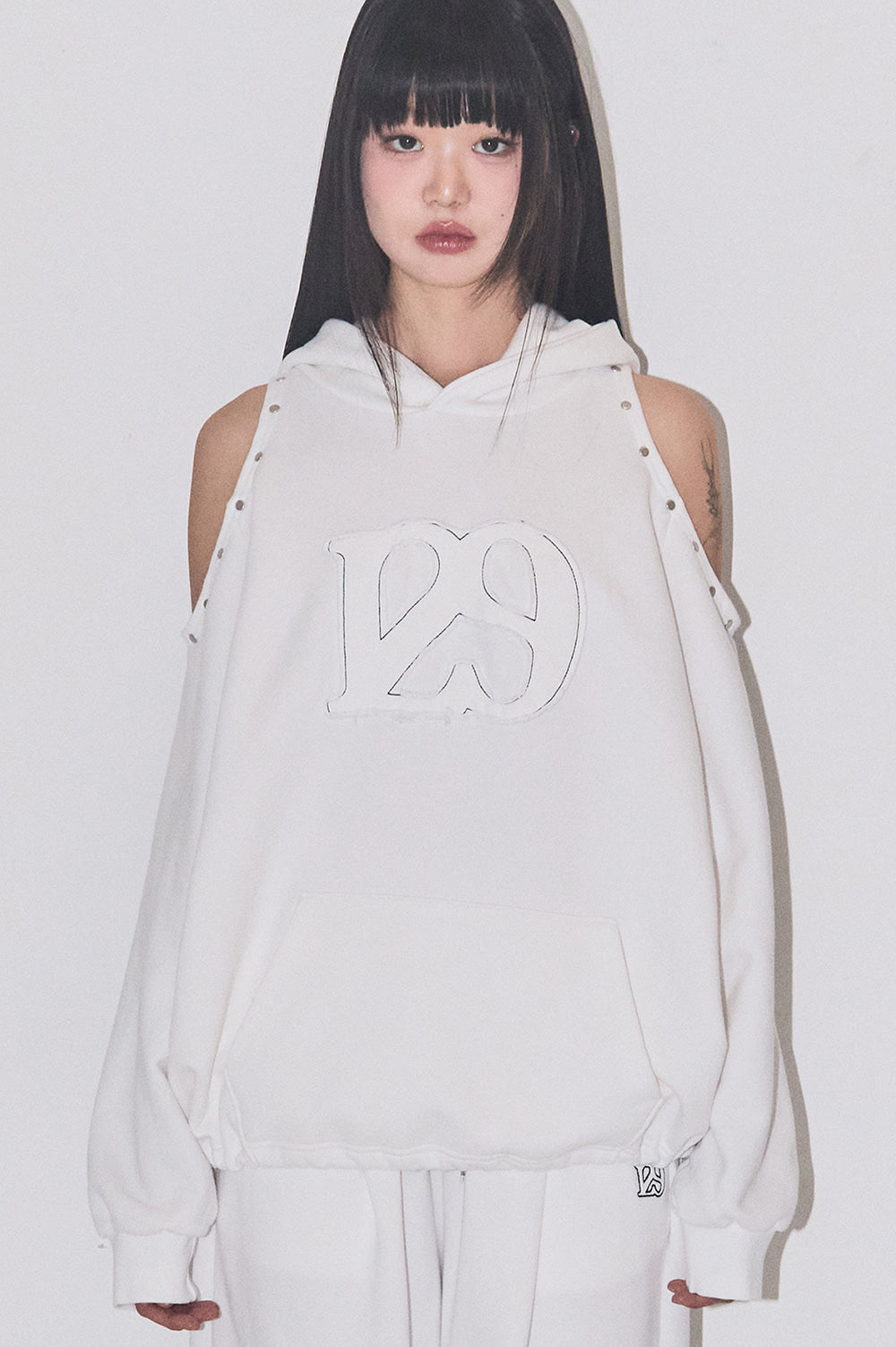 129 Cutout Overfit Hoodie / White