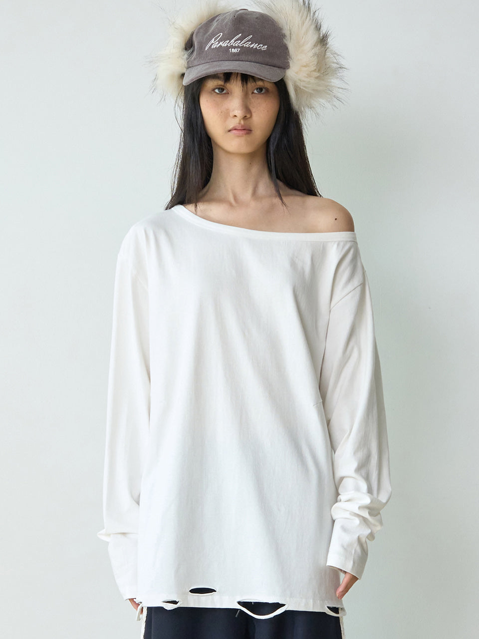 One Shoulder Distressed T-Shirts [White]