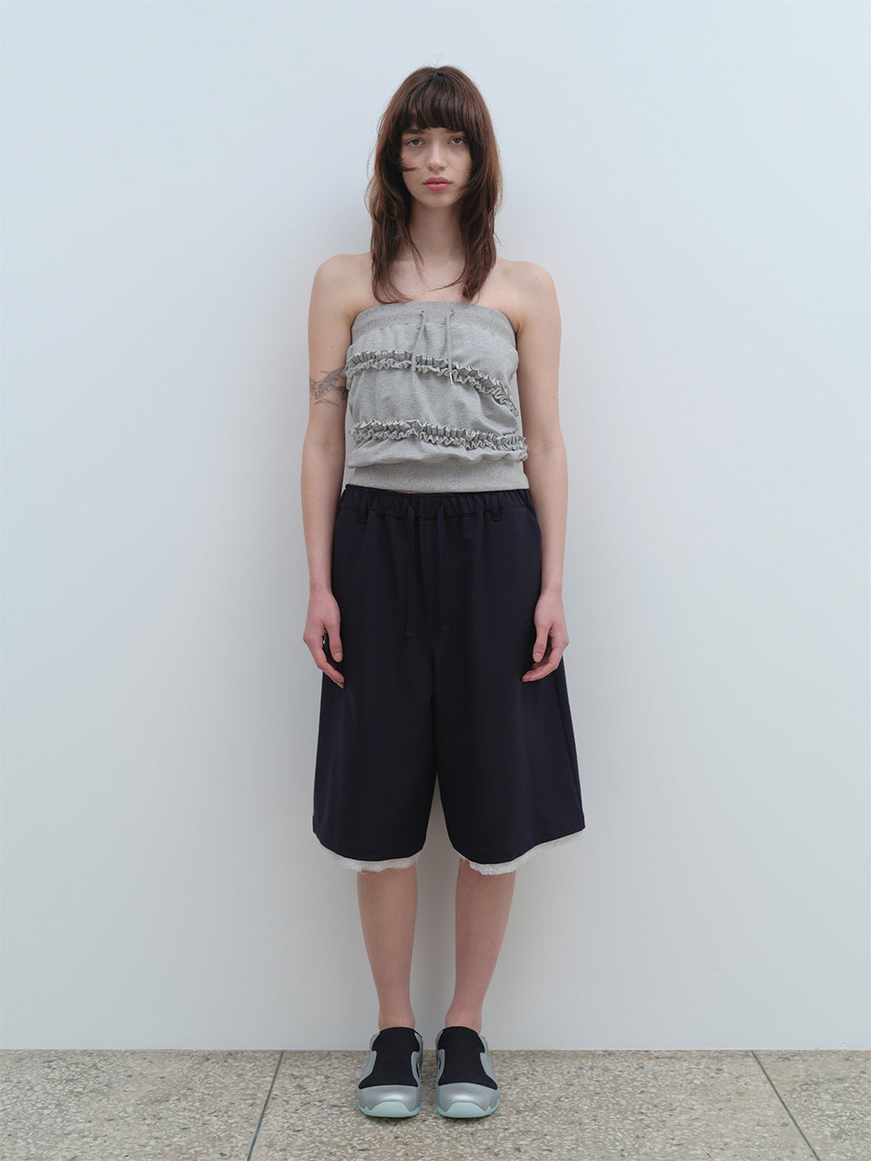 Cut Off Triming Bermuda Shorts [Navy]