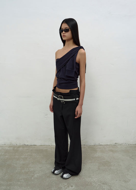 PLEATS DETAIL FLARED TROUSERS (BLACK)