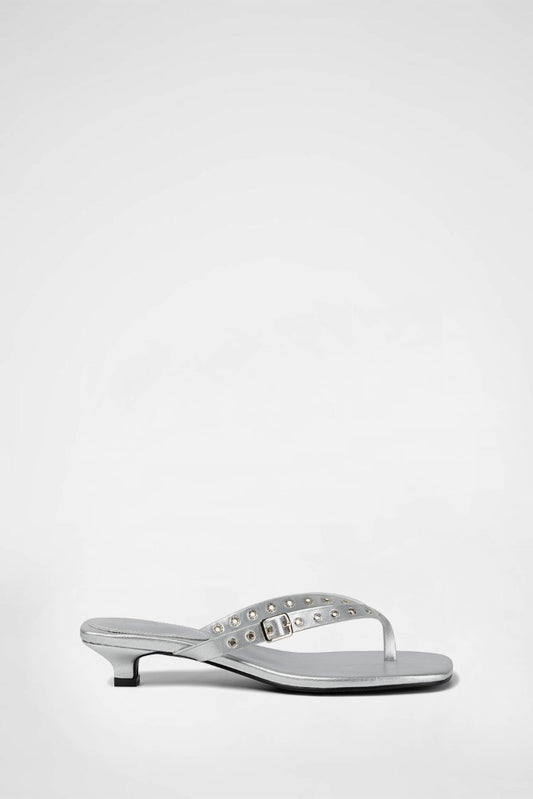 EYELET KITTEN FLIP-FLOP / SILVER