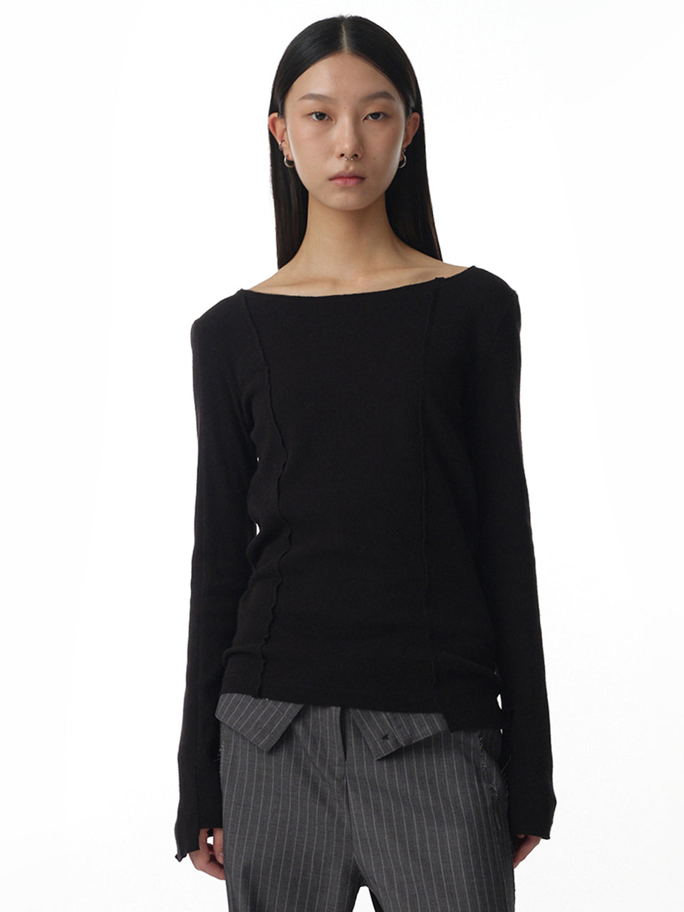 Cut Off Incision T-Shirt [Black]
