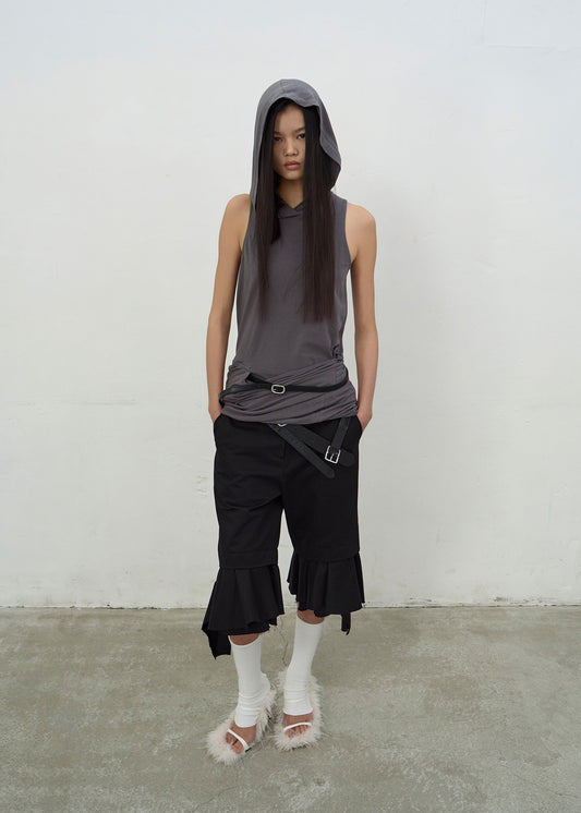 RUFFLE DETAIL BERMUDA SHORTS (BLACK)