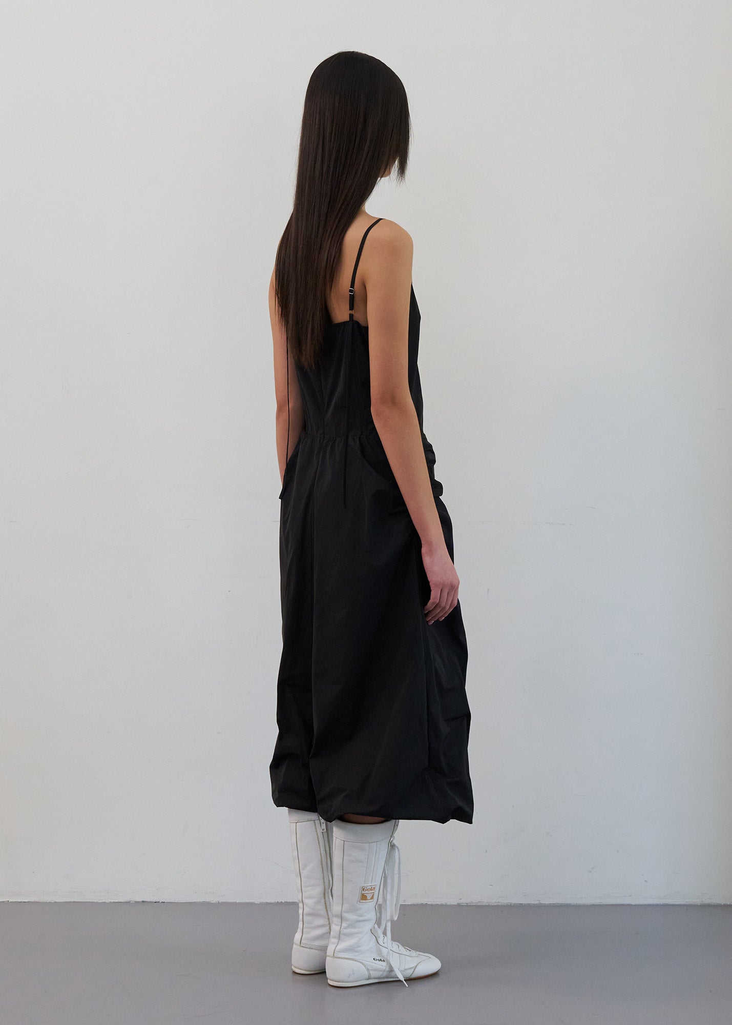 VOLUME DRESS (BLACK)