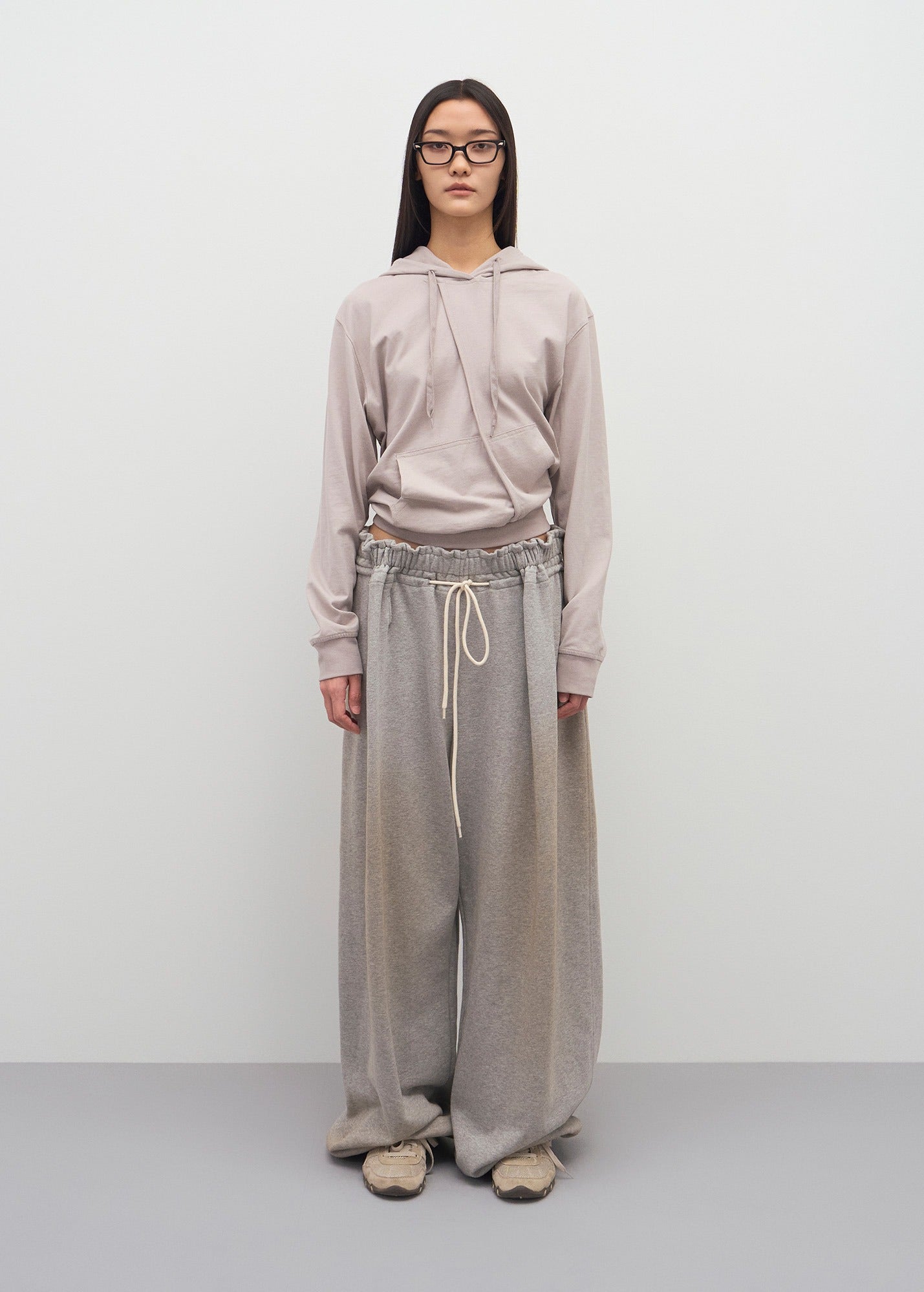 SPRAY WASHED PLEATS DETAIL TROUSERS / 2 Color